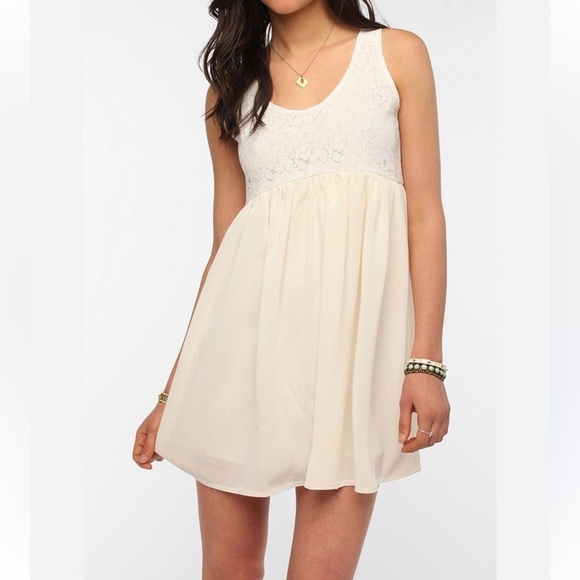 [S]One&Only For Urban Outfitters Lace Babydoll Cream Sleeveless Dress Feminine - Picture 1 of 9